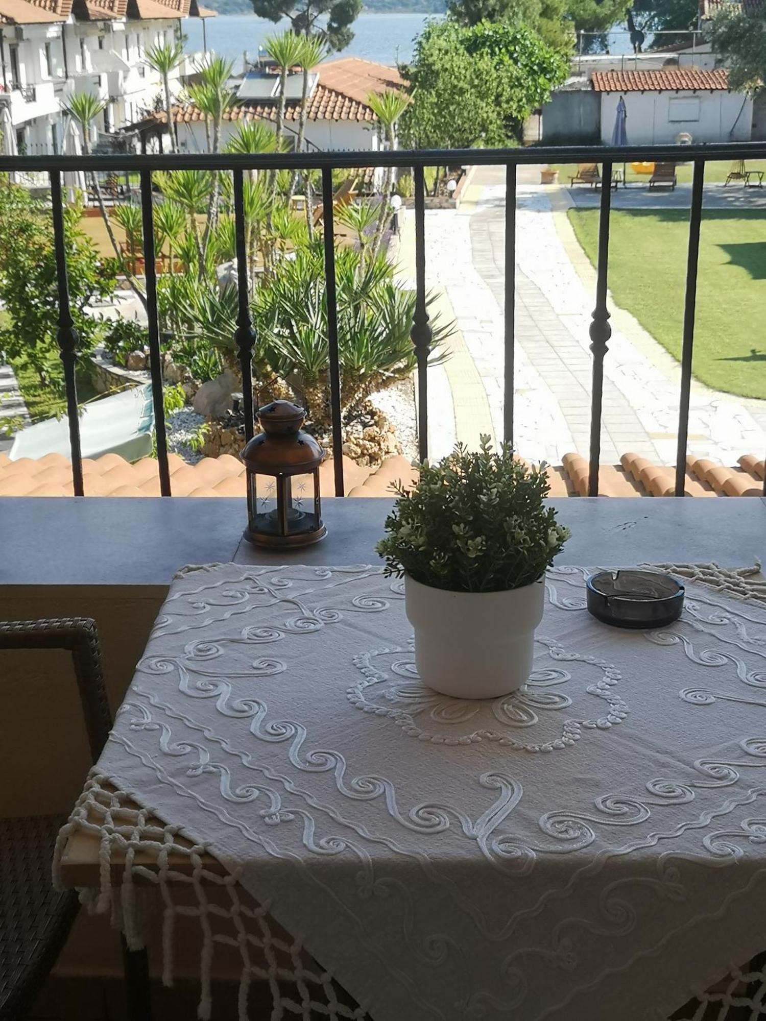 Makis Nest Apart-Hotel Vourvourou Exterior foto